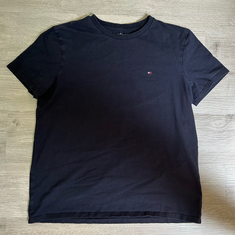 Tommy Hilfiger T Shirt Mens Size Medium Navy Blue Casual Short Sleeve Adult